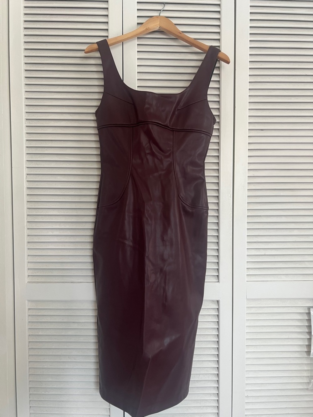 Commense Sleeveless Faux Leather Midi Dress in Burgundy
